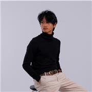 Ciao a tutti, sono un visual designer laureato in Design e laurea magistrale in marketing and communication.