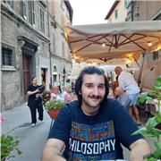 Uno studente di filosofia che fornisce ripetizioni di latino e di greco