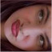 Maquilladora profesional especializada en maquillaje editorial y autodidacta en efectos especiales 
