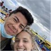 Profesor de inglés que puede ayudar cualquier persona, niño o adulto, con inglés, presencial o en línea