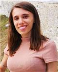 Laureata in lingua inglese e francese, impartisce lezioni private per studenti di tutte le età