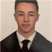 Estudiante de Ingeniería imparte clases de la asignatura de Matemáticas para alumnos de primaria y ESO