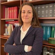 Avvocata civilista da 8 anni, offro lezioni dinamiche di stampo teorico-pratico.
