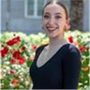 Carrera en el Real Conservatorio de Danza Mariemma en la especialidad de Danza Española