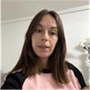 Me defino como una chica muy creativa, capaz de hacer que el estudio sea algo divertido