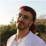 Profesor de psicologia con experiencia en clínica, formación en TCAs, DBT y regulación emocional