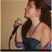 Profesora de iniciación al canto, piano y lenguaje musical
