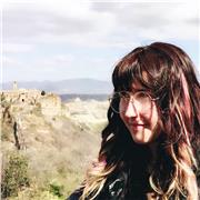 Se siete alla ricerca di un'insegnante energica e giovanile, sono tutto ciò che stavate cercando!