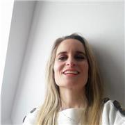 Profesora dinámica y entusiasta que se adapta a las edades y nivel del alumno. Alemán , inglés , francés