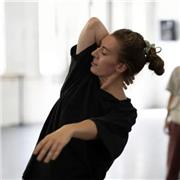 Cours de danse contemporaine, fondamentaux et culture chorégraphique