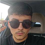 Profesor de matemáticas preferiblemente para niños de ESO pero se podría plantear para cursos superiores o inferiores