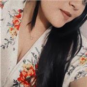 Profesora de español imparte clases en grado preescolar y primaria