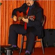 Chitarrista professionista insegnante di chitarra classica, moderna e fingerstyle