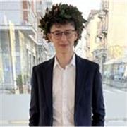 Allenatore sportivo online con esperienza offre lezioni personalizzate a distanza