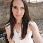 ¡Te acompaño a descubrir tu voz y a disfrutar mientras aprendes cantando! Porque la mejor manera de aprender es si lo disfrutas ;)