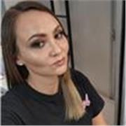 Licenciada en Ciencias de la Comunicación, profesora de español experta en lecto/ escritura, ortografía, redacción de estilo, comprensión lectora y corrección de estilo