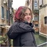 Soy una persona empática, con ganas de trabajar, paciente y resolutiva. Quiero dar clases a niños que quieran aprender a dibujar