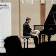 Profesor de clases particulares de piano para personas de nivel básico y medio