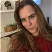 Profesora de francés con vocación y mucha empatía creativa. Años de experiencia, disfrutando al enseñar y sobretodo pensando en hacer disfrutar también al estudiante