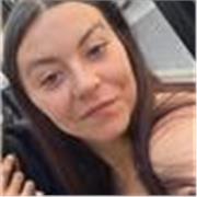 Chica de 18 años se ofrece para dar clases particulares online de matemáticas, inglés y lengua castellana