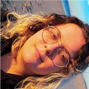 Soy Nativa española, tengo altos conocimientos de inglés y he impartido clases con anterioridad de inglés a español y viceversa.