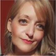 Soy instructora de yoga y doy clases particulares o en grupo. Técnicas de respiración, meditaciónes unido a clases de yoga adaptadas a la persona, circunstancias. Para que pueda ponerlas en práctica en su día a día