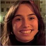 Studentessa universitaria disponibile per aiuto compiti
