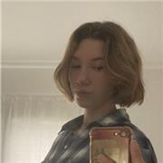 Lycéenne en bac scientifique, je suis à votre disposition pour des cours particuliers de collège. N’hésitez pas à me contacter