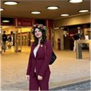 Laureata in Economia, paziente e motivante. Accompagno ogni bambino con cura e metodo, aiutandolo a studiare con serenità.