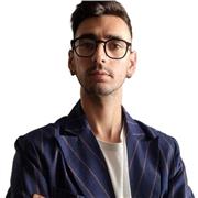 Offro lezioni di violoncello per tutte le età e livelli,dai primi suoni ai repertori più avanzati.