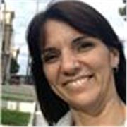 Profesora con experiencia tanto en niños, como en adolescentes y adultos. Actualmente  profesora de la ESO