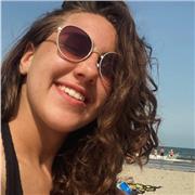 Insegnante di portoghese- sono brasiliana, il portoghese è la mia madrelingua e sono fluente nell’italiano. Insegno a tutti!