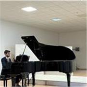 Metodo personalizzato per imparare il pianoforte senza perdita di tempo...Dal primo tasto alla tua prima canzone: inizia ora