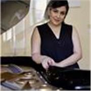 Goditi con il suono del pianoforte e la gioia