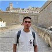 Profesor de matemáticas y Física imparte clases a niños, niñas, adolescentes y jóvenes