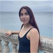 Profesora titulada en Filología Clásica y Estudios Ingleses. Soy una chica organizada y empática con los alumnos