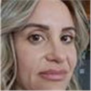 En posesión del Master de Profesorado con especialidad en Turismo y Hostelería.