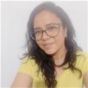 Maestra de Español con apoyo a niños de educación básica
