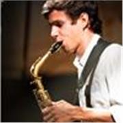 Laureato in sassofono jazz in Conservatorio propongo lezioni di sassofono ed improvvisazione adatte a più livelli e diversi stili
