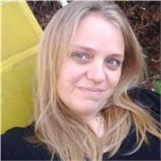 Profesora de historia y tecnica en administración hotelera