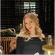 Ich kann den Kindern Mathe und Englisch Nachhilfe geben, da ich gerade selber mein Abitur mache und hervorragende Noten habe.