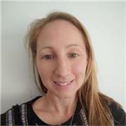 Profesora nativa y certificada de Irlanda con experiencia impartiendo clases de inglés aptas para todas las edades y niveles. 