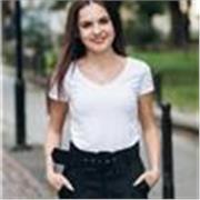Tutor di Inglese qualificato, laureato in Filologia con certificato TESOL/TEFL e 5 anni di esperienza