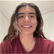 Profesora titulada en comunicaciones y periodismo con cuatro años de experiencia enseñando mi lengua materna como segundo idioma