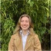 Diplômée ingénieure en agro-développement, je propose des cours de Biologie, SVT, Anglais et préparation des examens (Bac, Brevet)