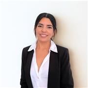 Soy farmaceutica con una gran pasión por la enseñanza y el aprendizaje continuo. Me gusta enseñar de forma dinámica y activa.