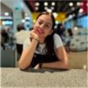 Maestra de inglés para niños y jóvenes online , aprende inglés de una manera divertida