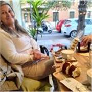 Profesora de Lengua castellana para alumnos de primaria y preescolar.