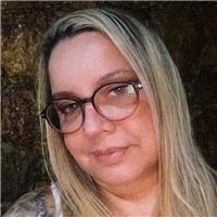 Professora de ensino fundamental, português, redação, literatura portuguesa e brasileira