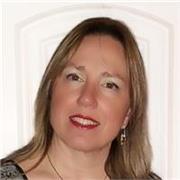 Ingeniera y profesora con más de 25 años de experiencia docente. 